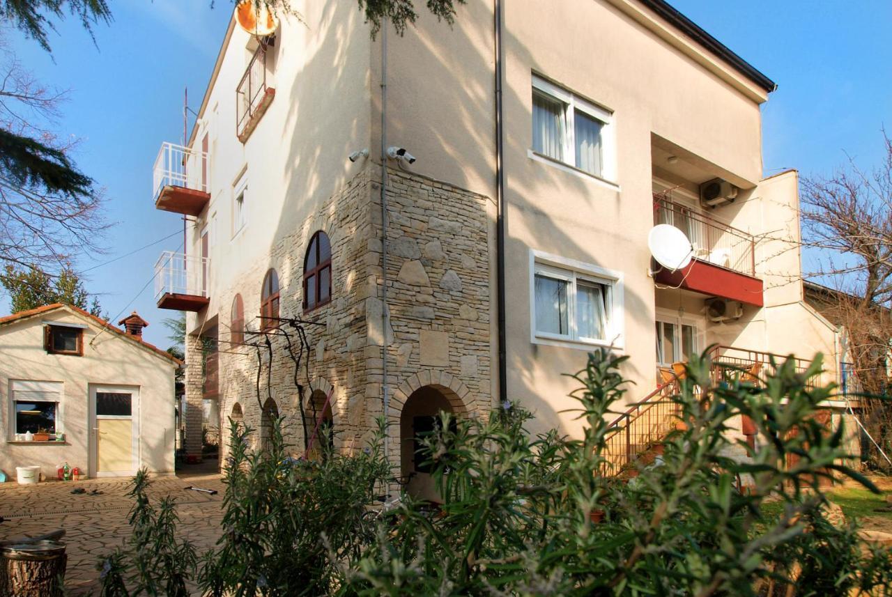 Apartments Mira 1804 梅杜林 外观 照片