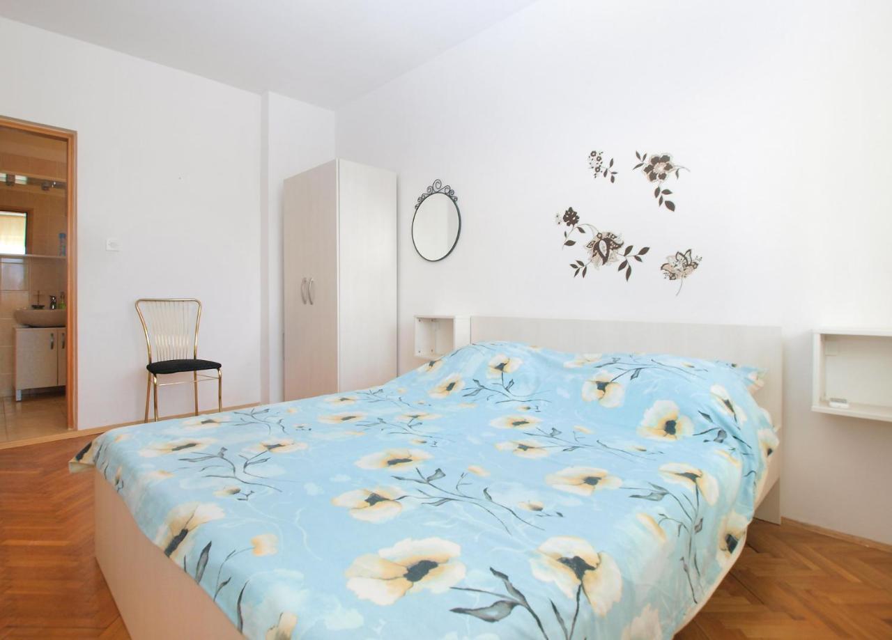Apartments Mira 1804 梅杜林 外观 照片