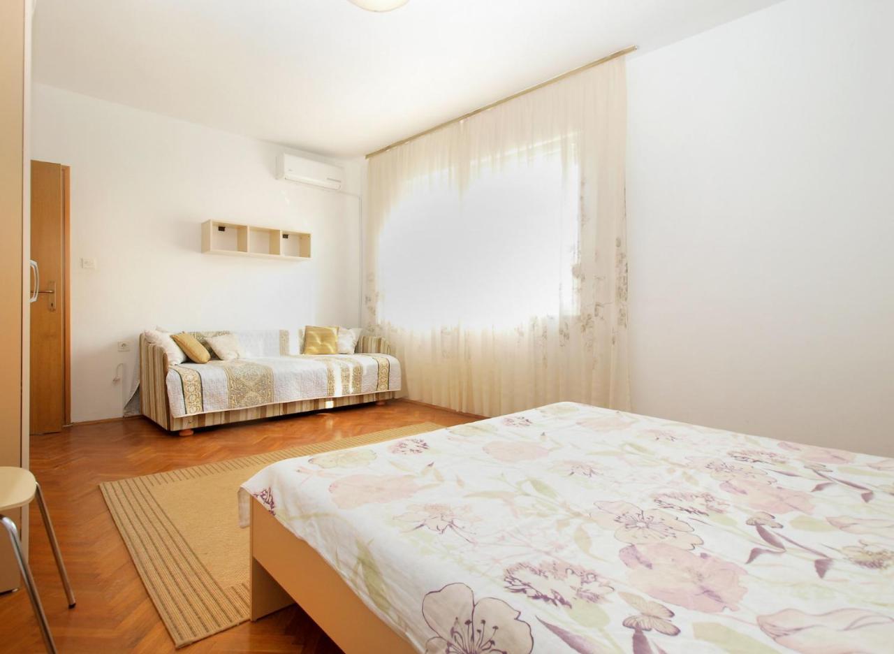 Apartments Mira 1804 梅杜林 外观 照片